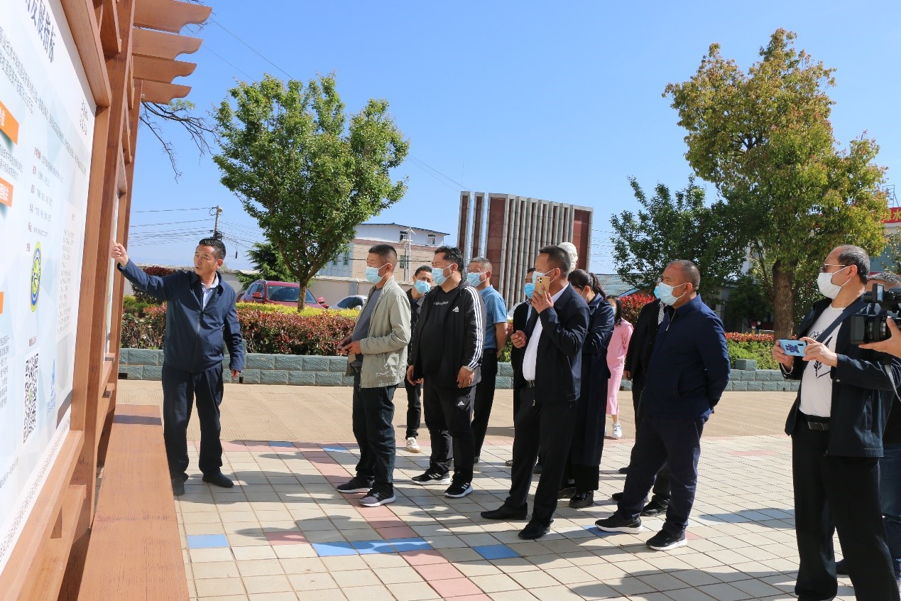 凉山州普格县教育考察团莅临我校考察